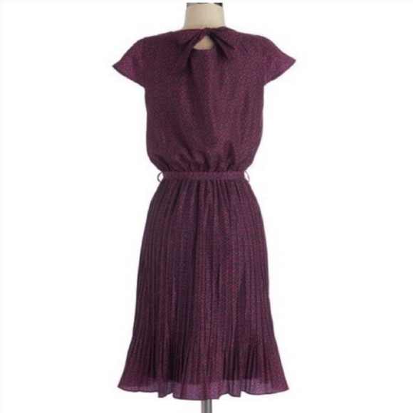 Like New! Yumi Geo Print Cowl Neck Dress - Picture 2 of 11